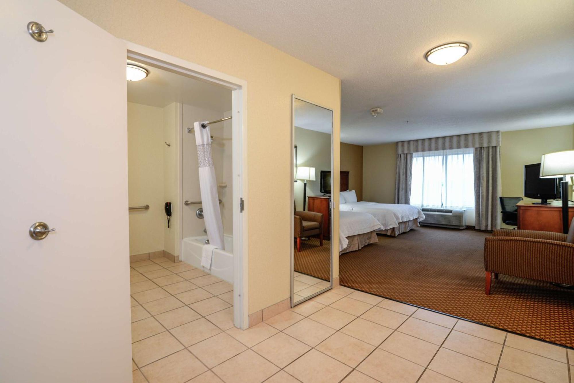 Hampton Inn & Suites Detroit/Chesterfield Exteriér fotografie